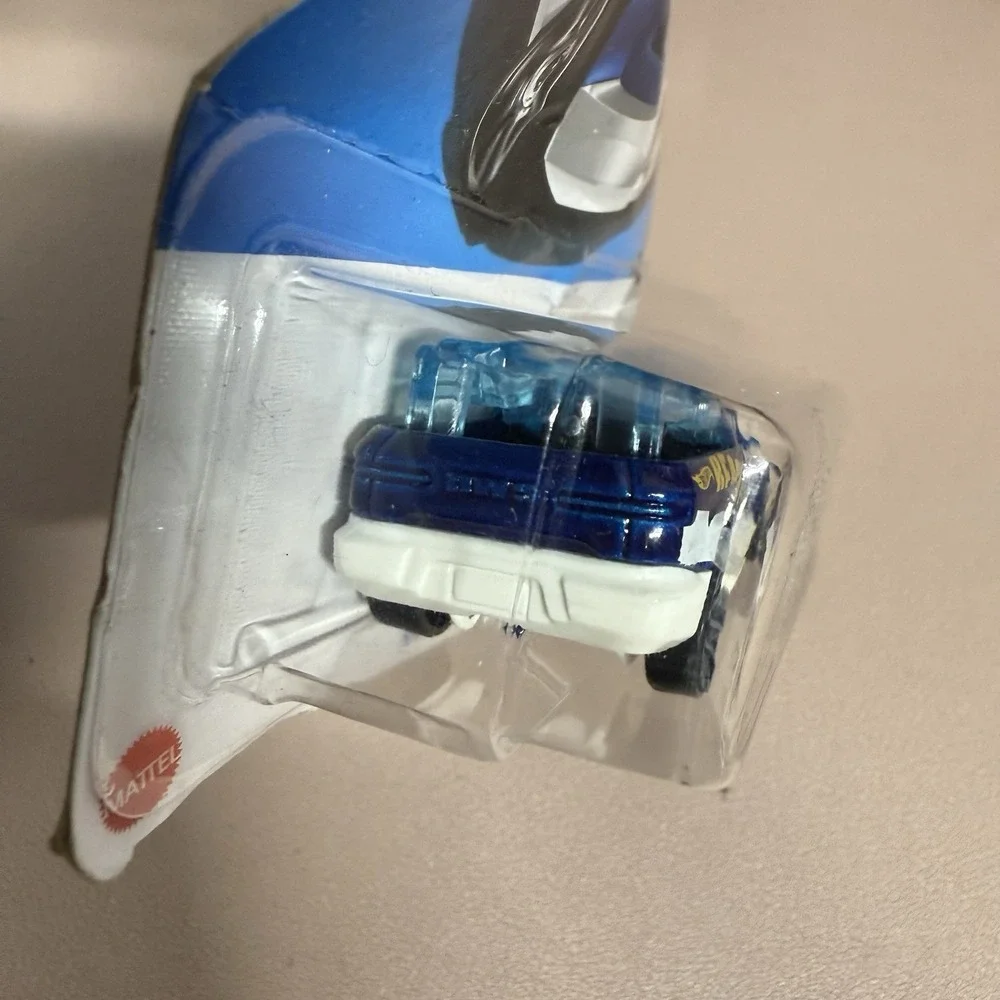 Hot‎ Wheels Surf Duty Lifeguard Truck Let's Race Netflix HW Metro 2/10